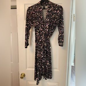 Diane Von Furstenburg knee length classic wrap dress
